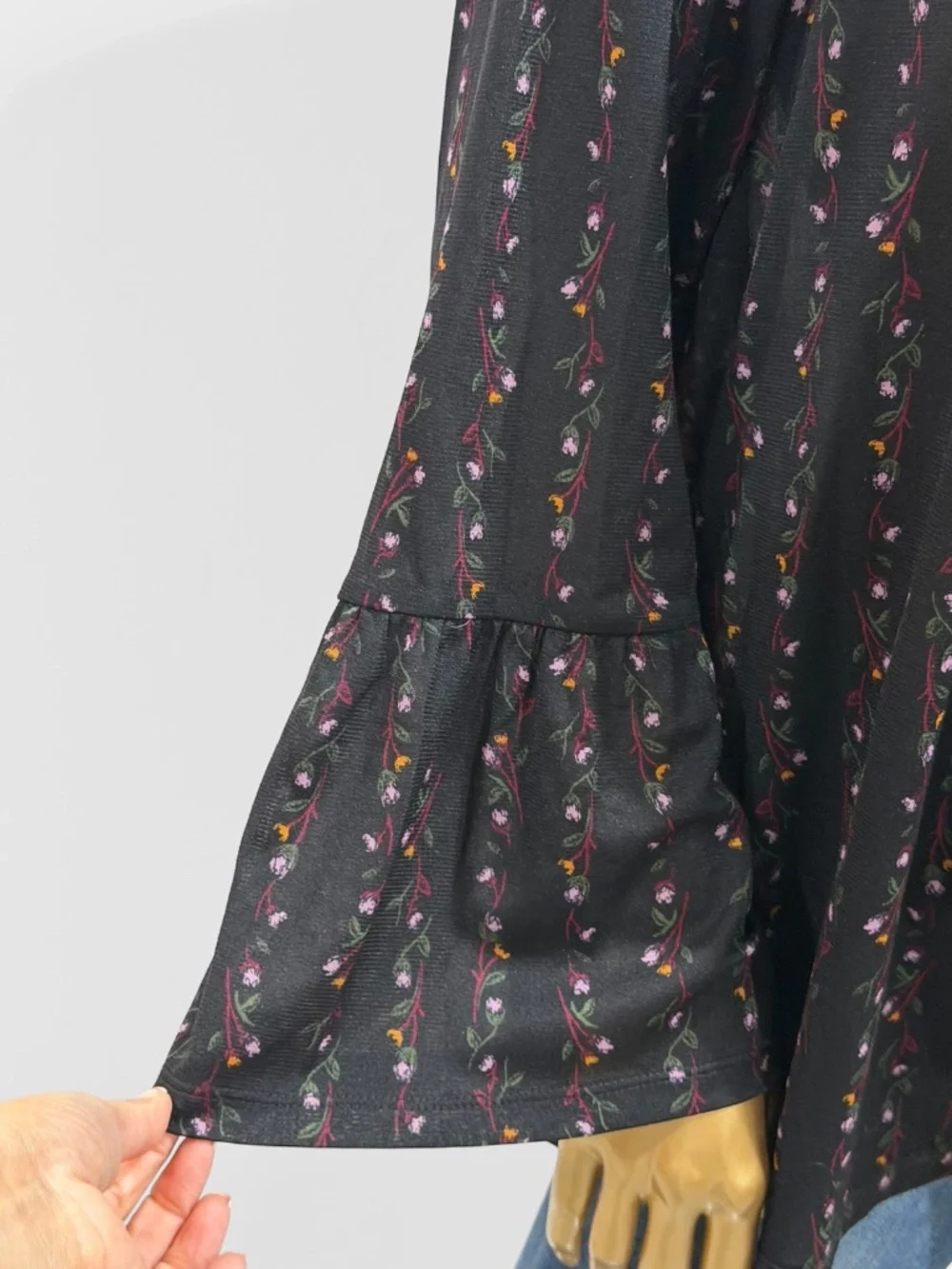 Style & Co. Black Multi-Floral Embroidered Lined Mesh Long-Sleeve Top Size 1X - Picture 5 of 8